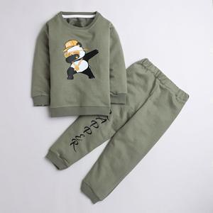 ชุดเสื้อยืดแขนยาวพิมพ์ลาย Polka tots PANDA HOPPER พร้อมกางเกงเลานจ์-สีเขียว - Product Image 1