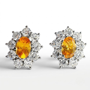 Pendientes de Diamantes con Halo Floral de 2.18 Quilates, Certificados por IGI, Oro Sólido de 9K, Centro Ovalado - Product Image 1
