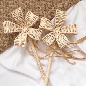 Vente en gros de baguettes magiques en rotin pour enfants prix bon marché baguettes de fée naturelle - Product Image 4