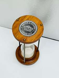 Reloj de Arena de Madera Hecho a Mano de 7.5'' con Arena Rosa |   Decoración Rústica con Diseño de Cruz de Ángel para Mesa de Navidad o Cumpleaños, Uttarakand - Product Image 2