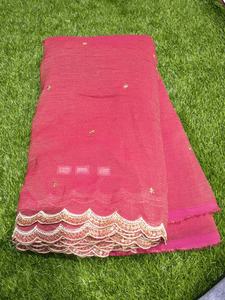 Tissu organza luxueux bleu nuit effet froissé avec une lueur subtile et des plis distinctifs et durables - Product Image 3