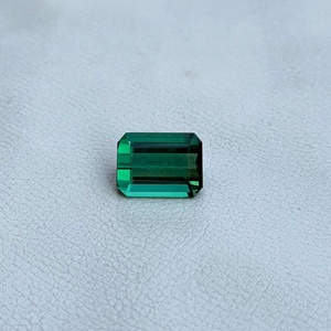 Excellente qualité tourmaline verte naturelle à facettes forme octogonale fabrication de bijoux faits à la main superbe pierre de pierre précieuse Alibaba - Product Image 1