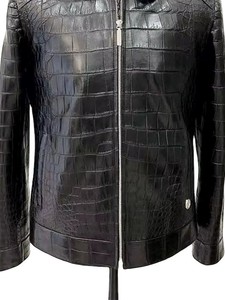Chaqueta de Cuero PU con Estampado de Cocodrilo para Hombre, con Cuello de Piel, Cierre Frontal con Cremallera, Estilo Motero, Gruesa, Resistente al Viento, para Invierno - Product Image 4
