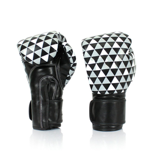 Guantes de Boxeo FairTax de Último Modelo Hechos a Medida en Combinación Negro, Gris y Blanco, para Todos los Usos, Ideales para Entrenamiento y Sparring - Product Image 2