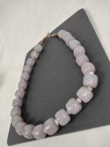 Collar acrílico Lucite de resina hecho a mano de la mejor calidad para mujer, joyería de moda, cadenas de cuentas para boda, estilo indio - Product Image 5