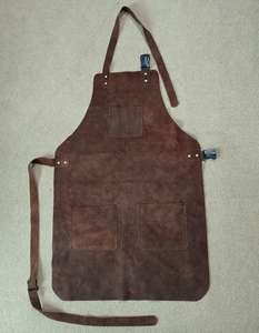 ผ้ากันเปื้อนหนังสีดำสำหรับช่างตัดผมชายแบบมีกระเป๋า รุ่นคัสตอมเบสท์บาร์เบอร์ช็อป - Product Image 6