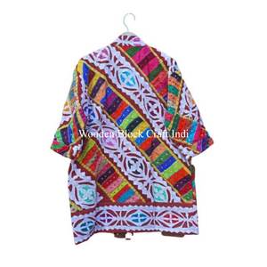 Kimono artesanal vintage con diseño de encaje, 100% algodón, para mujer, diseño floral único de la India, de secado rápido y reversible. - Product Image 5