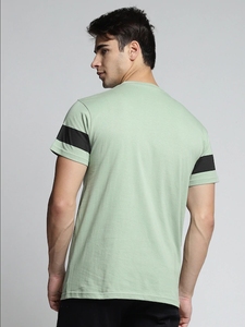 Camiseta Casual de Manga Corta para Hombre, Color Verde Claro, Cuello Cruzado, Tejida, Ecológica, 100% Algodón, Transpirable, para Verano - Product Image 4