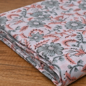 Tela de Algodón con Estampado Floral Gris sobre Base Blanca, Diseño Tradicional, Suave, 100gsm, Tejido, Motivo Botánico Rosa para Vestidos de Niñas - Product Image 5
