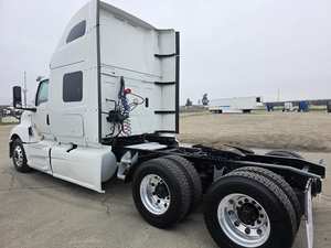 Camión Tractor Diésel de Servicio Pesado 6x4 con Cabina Dormitorio para Transporte de Carga en Carretera a Larga Distancia - Product Image 6