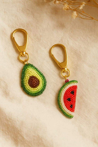 Porte-clés Écologique en Perles de Rocaille Brodé à la Main Style Classique Artistique et Durable pour Décoration de Remise de Diplôme et Fête Nationale Tendance - Product Image 5