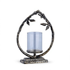 Candelabro de Metal de Estilo Floral Antiguo con Vidrio, Acabado Antiguo Hecho a Mano, Decoración para Bodas, Eventos, Navidad y Hogar - Product Image 1