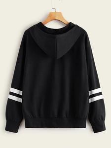 เสื้อฮู้ดผู้ชายราคาถูก คุณภาพสูง ขายส่ง รับทำโลโก้ เสื้อกันหนาวมีฮู้ดผ้าฟลีซ แบบเรียบง่าย สวมใส่สบาย เหมาะสำหรับเล่นกีฬา - Product Image 2