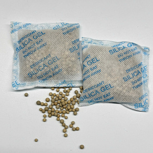 Argile activée déshydratante 25% d'absorption 30/40/50g Tissu bleu Vietnam MOQ 10kg - Product Image 1