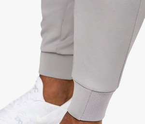 Chándal Deportivo Personalizado para Hombre, Color Gris, con Capucha, Cierre Completo, Bolsillos Laterales, Material Transpirable de Poliéster y Elastano, para Otoño - Product Image 3