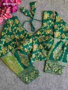 เสื้อไหมโดลาคุณภาพสูง แท้ 100% พร้อมลายทอหลากสีและลายปักดิ้นทอง คอวีบุฟองน้ำ แขน 3/4 คอลเลคชั่นเสื้อขายส่ง - Product Image 3