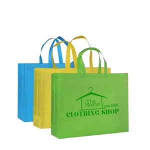 Sacs de courses écologiques non tissés exceptionnellement conçus, directement de l'usine du Vietnam, réutilisables, avec impression personnalisée - Product Image 1