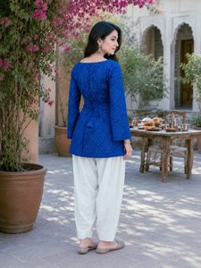 Ensemble tunique en coton imprimé traditionnel et pantalon large en lin et coton - Product Image 3