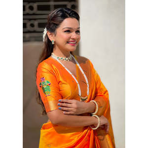 Sari de Seda Paithani Tradicional Especial en Amarillo con Bordado Zari y Diseño de Dios Vitthala, Ropa India y Pakistaní de Elite Weaves, 650g - Product Image 4