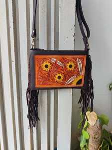 Bolso de Hombro de Cuero Genuino para Mujer, Estilo Bohemio con Diseño Floral de Girasol, Borlas y Flecos, Cierre de Cremallera, Correa Única, para Uso Diario - Product Image 3