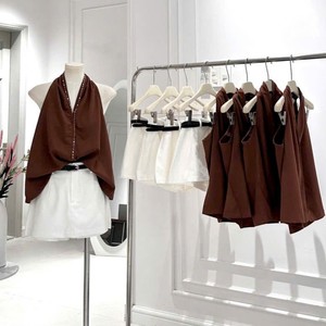 Ensemble coréen élégant : Blouse drapée brodée style halter et mini-jupe trapèze 100 % coton respirant et doux pour un usage quotidien raffiné - Product Image 1