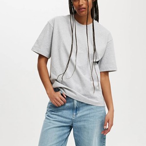 Women's Oversized Crew Neck <b>T</b>-<b>Shirt</b> Solid Light Gray 100% Cotton Loose Fit Regular Sleeve Jersey Fabric All Seasons Style - Product Image 2