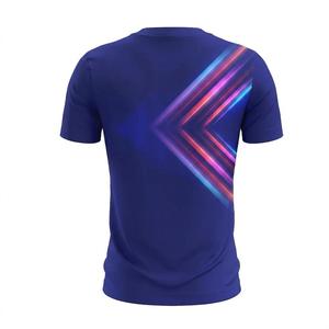 Camiseta Deportiva de Manga Corta para Hombre, Corte Regular, Cuello Redondo, Secado Rápido, Logotipo Estampado en la Parte Delantera, para Gimnasio y Entrenamiento, Color Rojo - Product Image 3