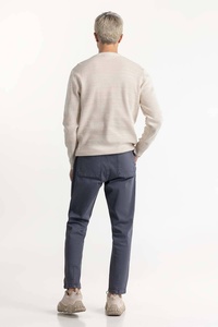 Pull en laine d'alpaga tricoté brossé avec logo personnalisé du fabricant, motif jacquard contrastant de haute qualité pour homme - Product Image 4