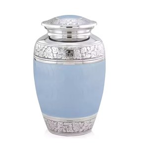 Urna Funeraria de Aluminio Azul Cielo con Acabado Mate Esmaltado, con Pájaros Voladores Grabados, Diseño Art Deco Ecológico para Humanos - Product Image 3