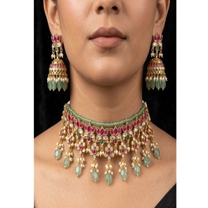 Collier ras-de-cou de mariage en laiton poli antique de qualité supérieure avec perles de jade pour femmes et jeunes filles - Product Image 1