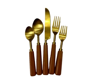 ชุดช้อนส้อมดีไซน์คุณภาพสูง สแตนเลส ด้ามเรซิ่น ชุบทอง 5 ชิ้น ราคาขายส่งจากโรงงาน - Product Image 3