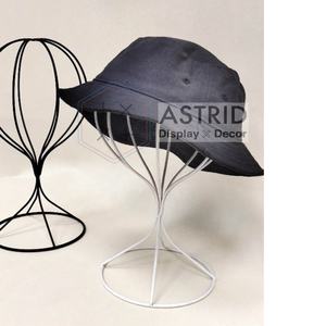 Support de Présentation de Chapeaux et Casquettes Écologique de Luxe en Acier Mat avec Design Autoportant pour Magasins de Vêtements - Product Image 4