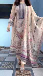 Traje de muselina de 3 piezas listo para usar con estampados florales vibrantes, conjunto de salwar con dupatta, kurta Anarkali, conjunto de pantalón con dupatta, vestido largo. - Product Image 2