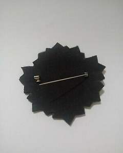 Parche de Corazón Sagrado Bordado y Hecho a Mano con Hilos Metálicos para Prendas y Accesorios - Product Image 3