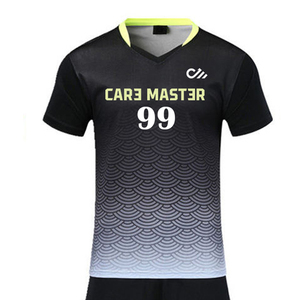 ชุดยูนิฟอร์มฟุตบอลคุณภาพสูง แขนสั้น ระบายอากาศ แห้งเร็ว ผลิตจากโพลีเอสเตอร์ 100% พร้อมบริการสกรีนโลโก้ตามสั่ง - Product Image 4