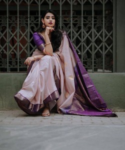 Sari de Seda Morado y Rosa, Vestido Tradicional Indio para Boda con Patrón de Borde, para Mujer Adulta, Corte Regular, Largo hasta el Suelo - Product Image 4