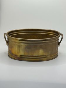 Jardinière décorative en métal pour balcon, pour une présentation de verdure extérieure accueillante - Product Image 4