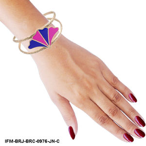 Pulsera de latón con alas de diseño artesanal KENWAY SARTAJ WORLDWIDE para mujer, con esmalte azul celeste y rosa intenso, estructura de doble alambre - Perfecta - Product Image 3