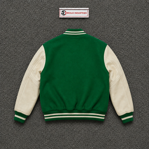 Veste universitaire en laine verte personnalisée avec manches contrastées blanches, veste de baseball classique pour hommes et femmes, vente en gros pour les universités - Product Image 6