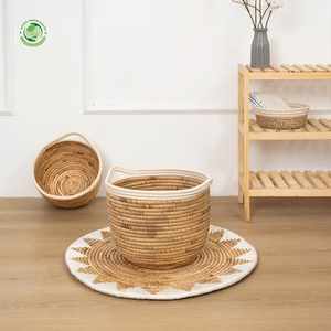 Ensemble de 2 paniers en jacinthe d'eau avec garniture en tissu de coton, paniers de rangement faits à la main, vente en gros, écologiques, fabriqués au Vietnam - Product Image 6