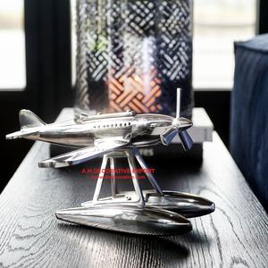 Mini escultura de teléfono de mesa de aluminio para sala de estar, adornos y esculturas de Metal diseñados de alta calidad para Royal Living - Product Image 6