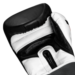 Guantes de Boxeo QST de Cuero Genuino Blanco y Negro, Ajustables con Correa para la Muñeca, Impermeables, Resistentes al Viento, Antideslizantes, para Entrenamiento de Muay Thai y MMA - Product Image 5