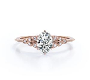 Anillo de compromiso y aniversario de lujo de plata de ley 925 con moissanita de corte ovalado inspirada en la naturaleza de 1.10 quilates y detalles milgrain en oro. - Product Image 1