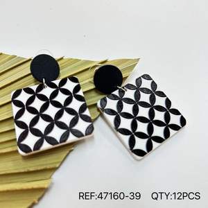 Orecchini pendenti quadrati geometrici bianchi e neri con borchie circolari, gioielli alla moda, 12 pezzi - Product Image 3