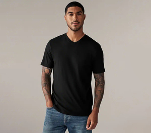 Camisetas al por mayor para hombre con cuello en V, 100% algodón, informales, transpirables, de secado rápido, ecológicas, OEM/ODM, marca personalizada, alta calidad - Product Image 1