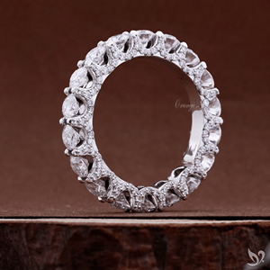 Anillo de Boda con Diamantes Redondos en Banda Completa, 4.15 TCW, Corte Brillante, Montura Compartida - Product Image 5