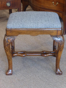 Tabouret de bar rétro en bois massif avec repose-pieds et dossier, chaise de cuisine, tabouret de comptoir pour petit-déjeuner, siège incurvé en bois - Product Image 2
