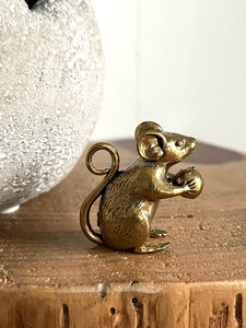 Sencillo, Sólido y Sofisticado – Pisapapeles de Latón con Figura de Guepardo Hecho a Mano para Escritorios Modernos - Product Image 5