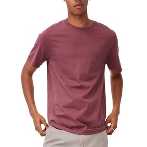 Camiseta Henley de verano azul claro premium OEM para hombre, personalizada con impresión de logotipo y diseño. - Product Image 1