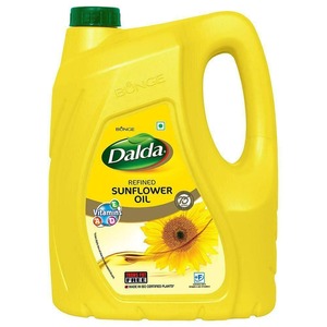 Huile de tournesol pour la préparation culinaire moderne, au goût léger et aux propriétés de cuisson fluides, idéale pour la friture et la cuisson au four. - Product Image 1